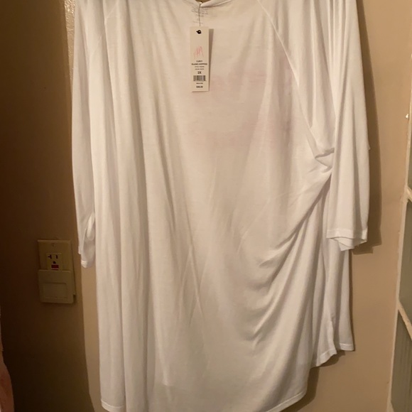 White shirt 2X - Picture 2 of 7